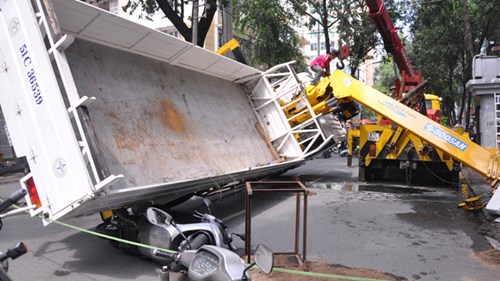 Những lưu ý cần biết khi sử dụng xe cẩu tự hành Những lưu ý cần biết khi sử dụng xe cẩu tự hành